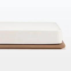 Lits^Muji Lit plateforme large double en noyer