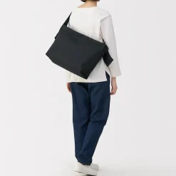 Sacs|Sacs^Muji Sac à bandoulière large en polyester recyclé Noir