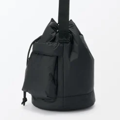 Sacs|Sacs^Muji Sac seau rembourré et déperlant en nylon recyclé