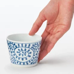 Vaisselle^Muji Tasse à saké en porcelaine Hasami - Motif arabesque