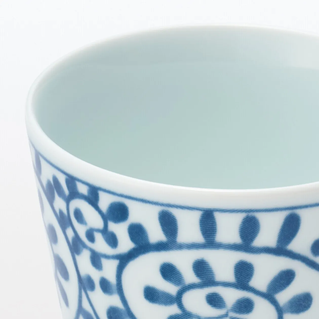 Vaisselle^Muji Tasse à saké en porcelaine Hasami - Motif arabesque