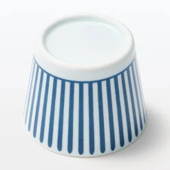 Vaisselle^Muji Tasse à saké en porcelaine Hasami - Motif rayures éventail